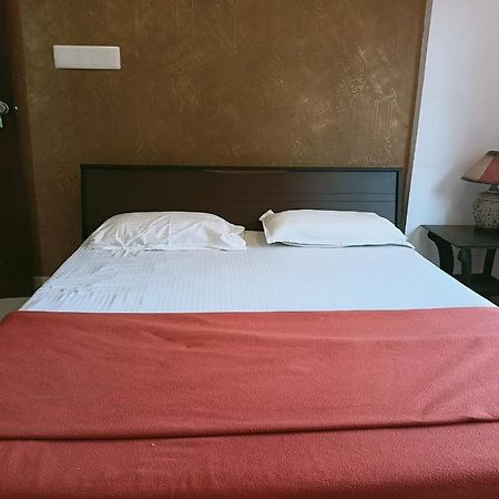 Phils' Residency & Banquets Hotel Kochi Ngoại thất bức ảnh