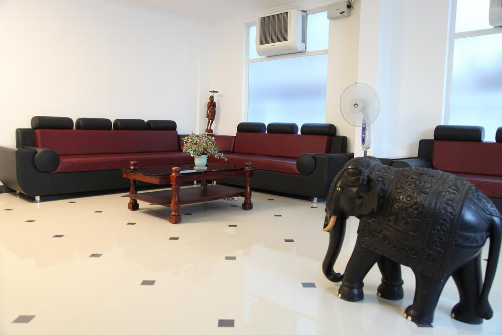 Phils' Residency & Banquets Hotel Kochi Ngoại thất bức ảnh