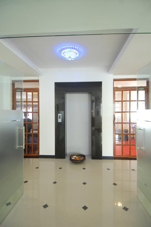Phils' Residency & Banquets Hotel Kochi Ngoại thất bức ảnh