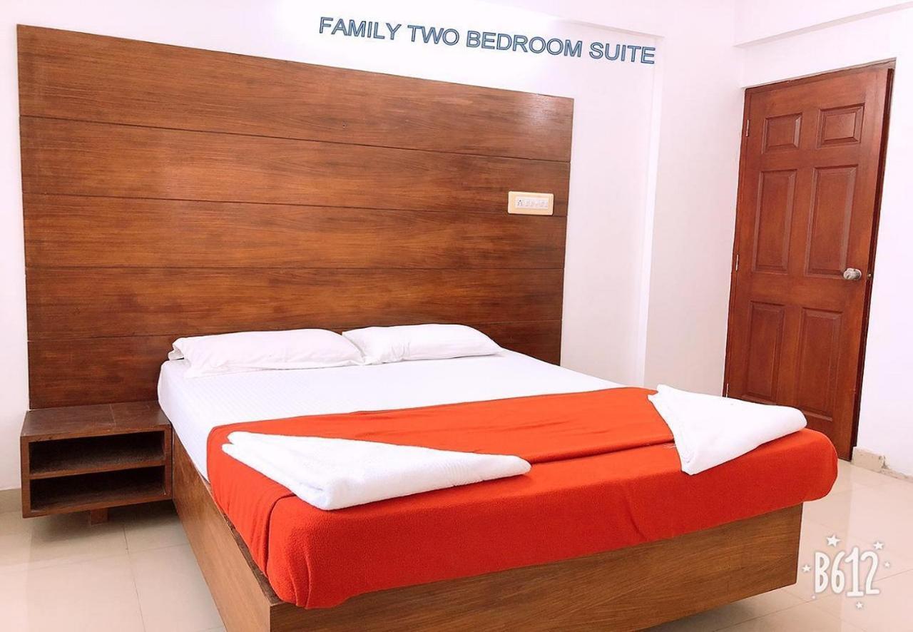 Phils' Residency & Banquets Hotel Kochi Ngoại thất bức ảnh