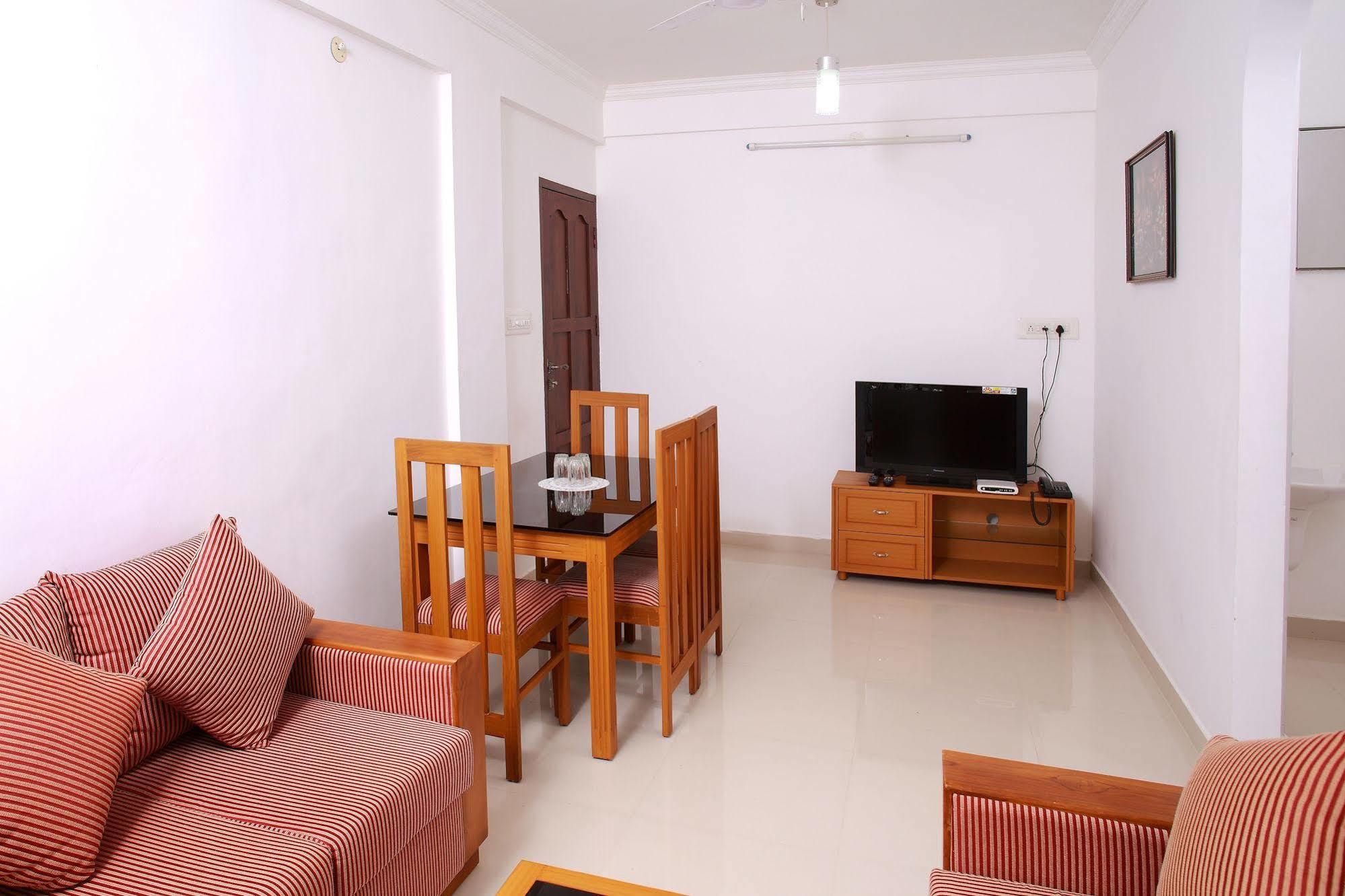 Phils' Residency & Banquets Hotel Kochi Ngoại thất bức ảnh
