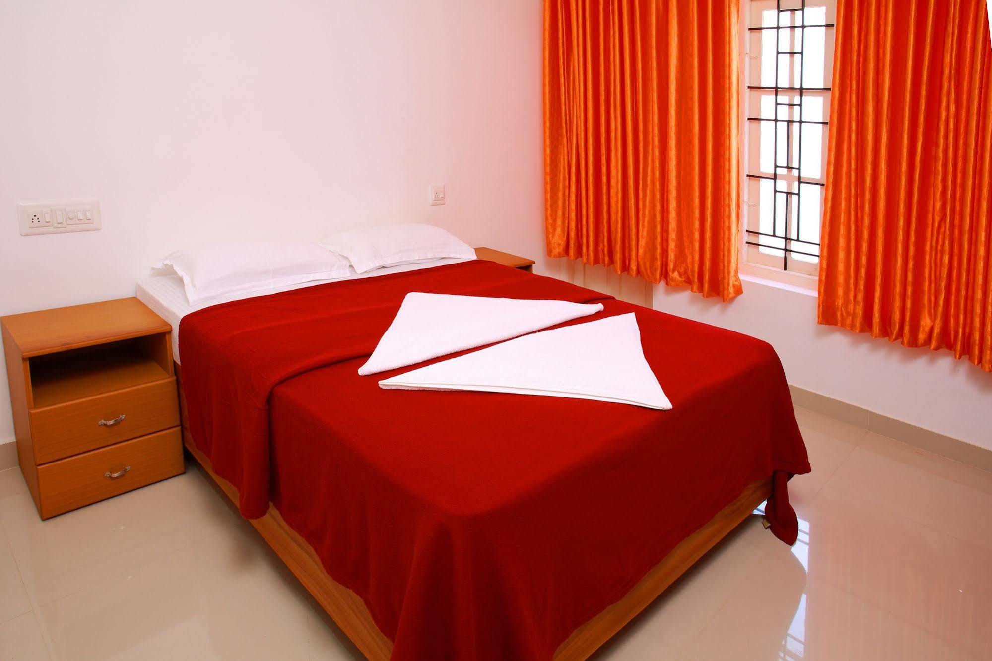Phils' Residency & Banquets Hotel Kochi Ngoại thất bức ảnh